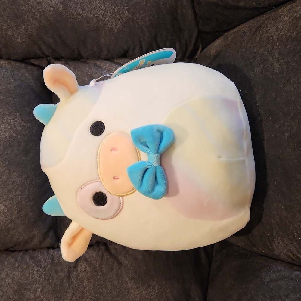NWT Belozi Cow Squishmallow